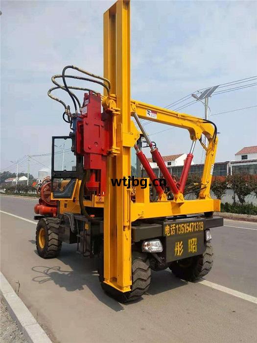 履帶(dai)光(guang)伏打樁(zhuang)機(ji)發(fa)生側翻(fan)的原因(yin)